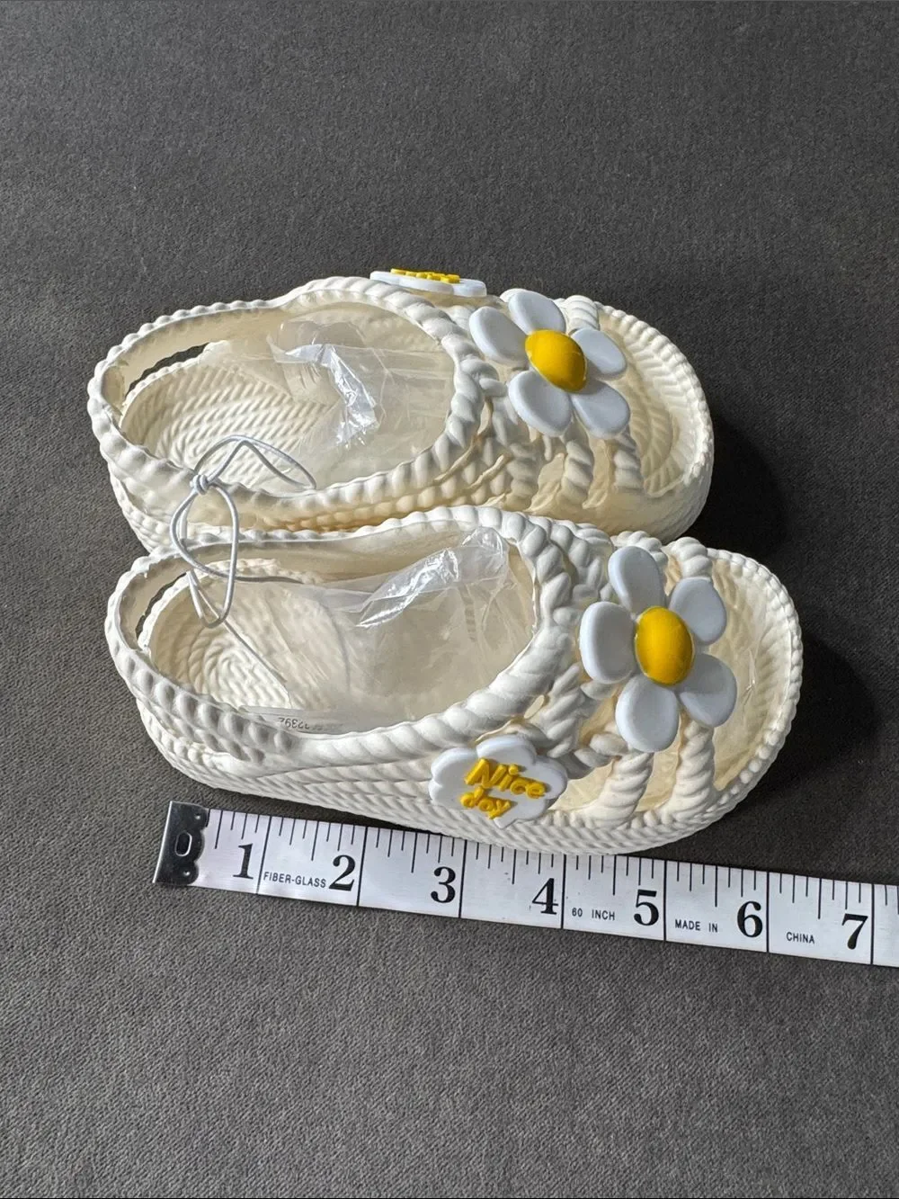 Girls White Nice Day Flower Slip-On Sandals Lightweight EU 24-25 US 3 years NEW